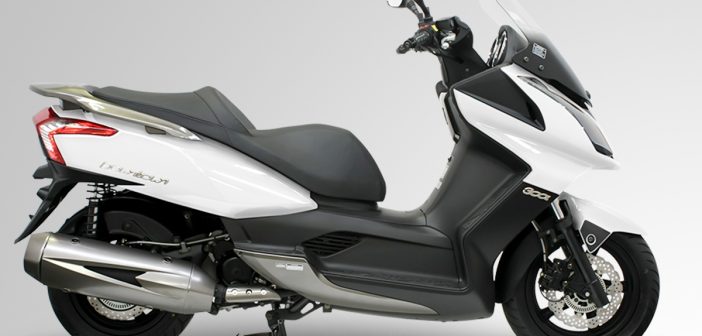 kymco_maxi_scooter_downtown_300i